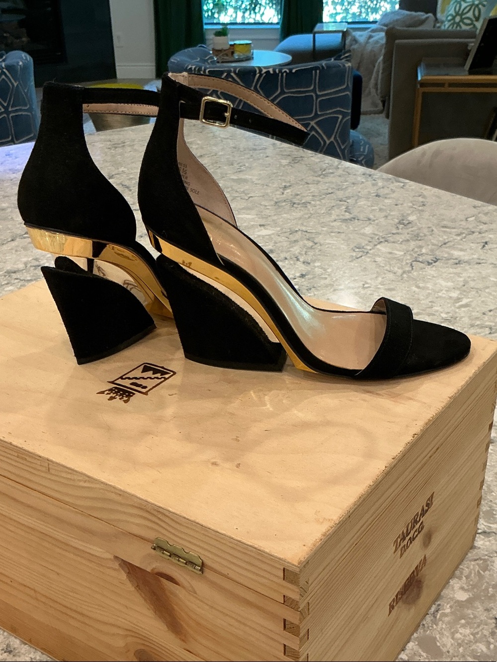 Jennifer Lopez Black Suede Ankle-Strap Block Heels - Picture 2 of 6